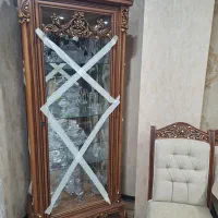 ویترین چوب راش منبت کاری