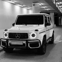 راننده با خودرو