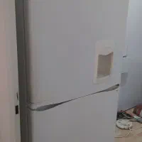 یخچال فریزر سرحمی اسنوا کارکرده 12000/000