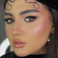 ارائه خدمات میکاپ و شنیون در منزل