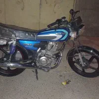 هندا ۲۰۰ متین
