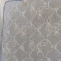 تخت ،کمد،کتاب تیز هوشان ، پیراهن و کت و شلوار