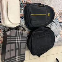 تعدادی کیف و کوله نو