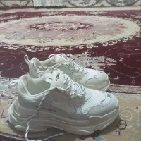 کفش نو بالانسیاگو سفید تک رنگ|کیف، کفش، کمربند|گنبد کاووس, |دیوار