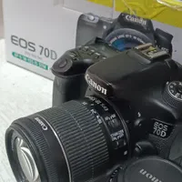 دوربین Canon 70D با وسایل جانبی