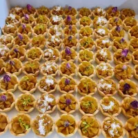 حلوا و خرمای مجلسی با زعفران اصل تازه‌پز و خوش‌عطر|خدمات پذیرایی، مراسم|باقرشهر, |دیوار