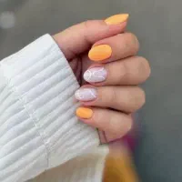 ترمیم و کاشت ناخن تخفیف ۳۰ درصدی