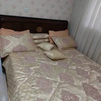 تخت خواب و میز آرایش و دراور|تخت و سرویس خواب|گرمسار, |دیوار