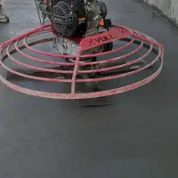 بتن ریزی با ماله پروانه