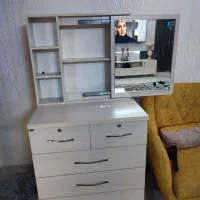 میز آرایش کشودار|مبلمان خانگی و میز عسلی|اسلام‌شهر, مطهری|دیوار