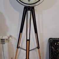 ساعت ایستاده