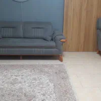 مبل به همراه جلو مبلی و سه عدد عسلی|مبلمان خانگی و میز عسلی|رشت, انصاری|دیوار