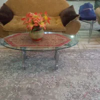 فروش فوری مبل 7نفره با سه عسلی و میز جلو سالم سالم|مبلمان خانگی و میز عسلی|الیگودرز, |دیوار