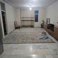 آپارتمان ۱۰۰ متری برخیابان