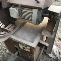 یک دستگاه خم کن و اره آتشی