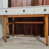 میز تحریر کامپیوتر اداری