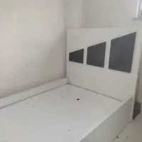 تخت تک‌نفره