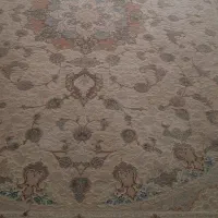 یک عدد فرش ۱۲متری کرم موزی  ۱۲۰۰شانه