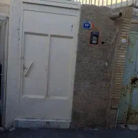 خونه اجاره ای دربست طبقه بالا.راه جدا