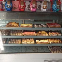 یخچال قنادی