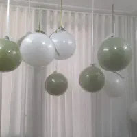 بادکنک آرایی سبز ماچا و کرم