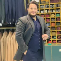 نیم پالتو|لباس|اصفهان, همدانیان|دیوار