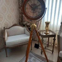 ساعت  ایستاده کاملا نو و سالم