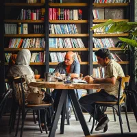 سالن دار و ویتر  کافه