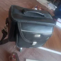 کیف دوربین|دوربین عکاسی و فیلمبرداری|شیراز, باغ تخت|دیوار