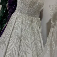 لباس عروس و لباس حنابندان|لباس|شیراز, آبیاری|دیوار