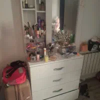 میز ارایش کشو دار