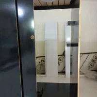 ویترین بسیار تمیز و مرتب با بهترین جنس ام دی اف