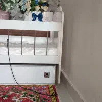 تخت و گهواره نوزادی