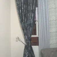 پارچه پرده طوسی تیره رنگ