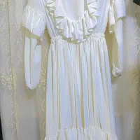 لباس سفید بلند|لباس|گرگان, |دیوار