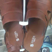 دمپایی یا صندل یا تابستانه