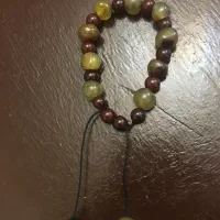 دستبند بسیار زیبا با سنگ های طبیعی