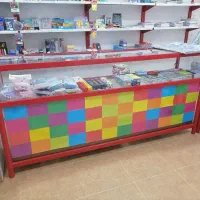 قفسه و ویترین