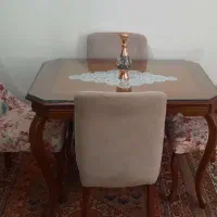 صندلی غذا خوری