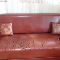 مبل چهارنفره‌نفره چرم وچوب همراه بامیزپذیرایی|مبلمان خانگی و میز عسلی|لاهیجان, شیخ زاهد|دیوار