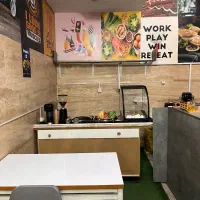 متصدی بوفه باشگاه بدنسازی