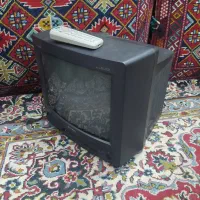تلویزیون ۱۴ اینچ سونی قدیمی ژاپنی سالم و تمیز