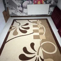 یک عدد قالیچه ۲در ۳ به فروش میرسد