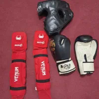 دستکش بوکس .کلاه . ساق بند