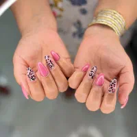 خدمات ناخن و ناخنکار|خدمات آرایشگری و زیبایی|فولادشهر, C3|دیوار