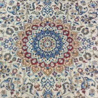 فرش دستباف  گل ابریشم