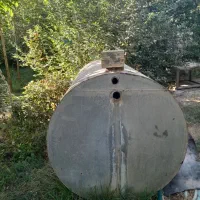 تانکر آب ومقداری یونجه و علف