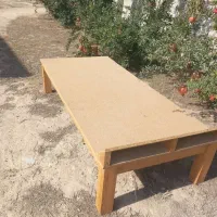 تخت چوبی