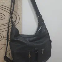 کیف مشکی بزرگ  با جیب های کاربردی
