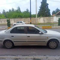 راننده خانم با ماشین با روابط عمومی بالا